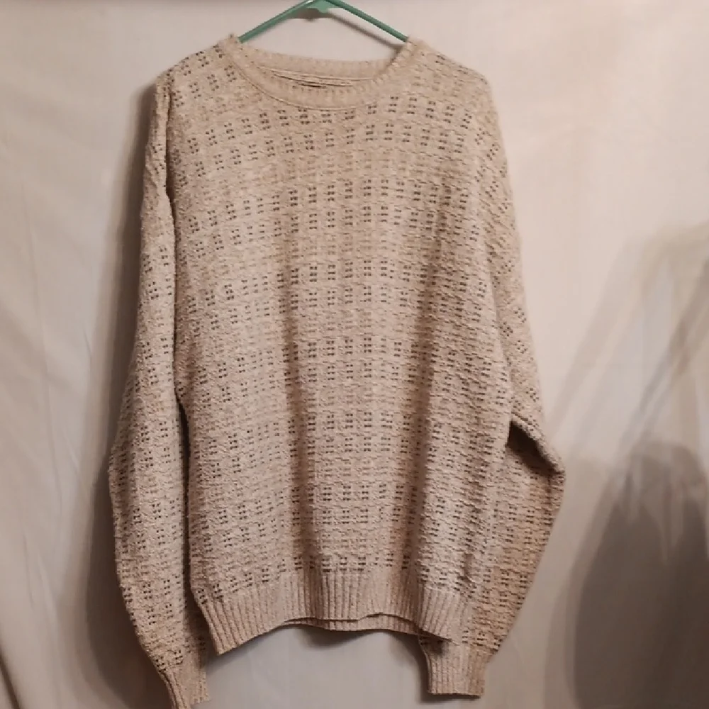 Roundtree & Yorke Men's Cream Sweater Size L